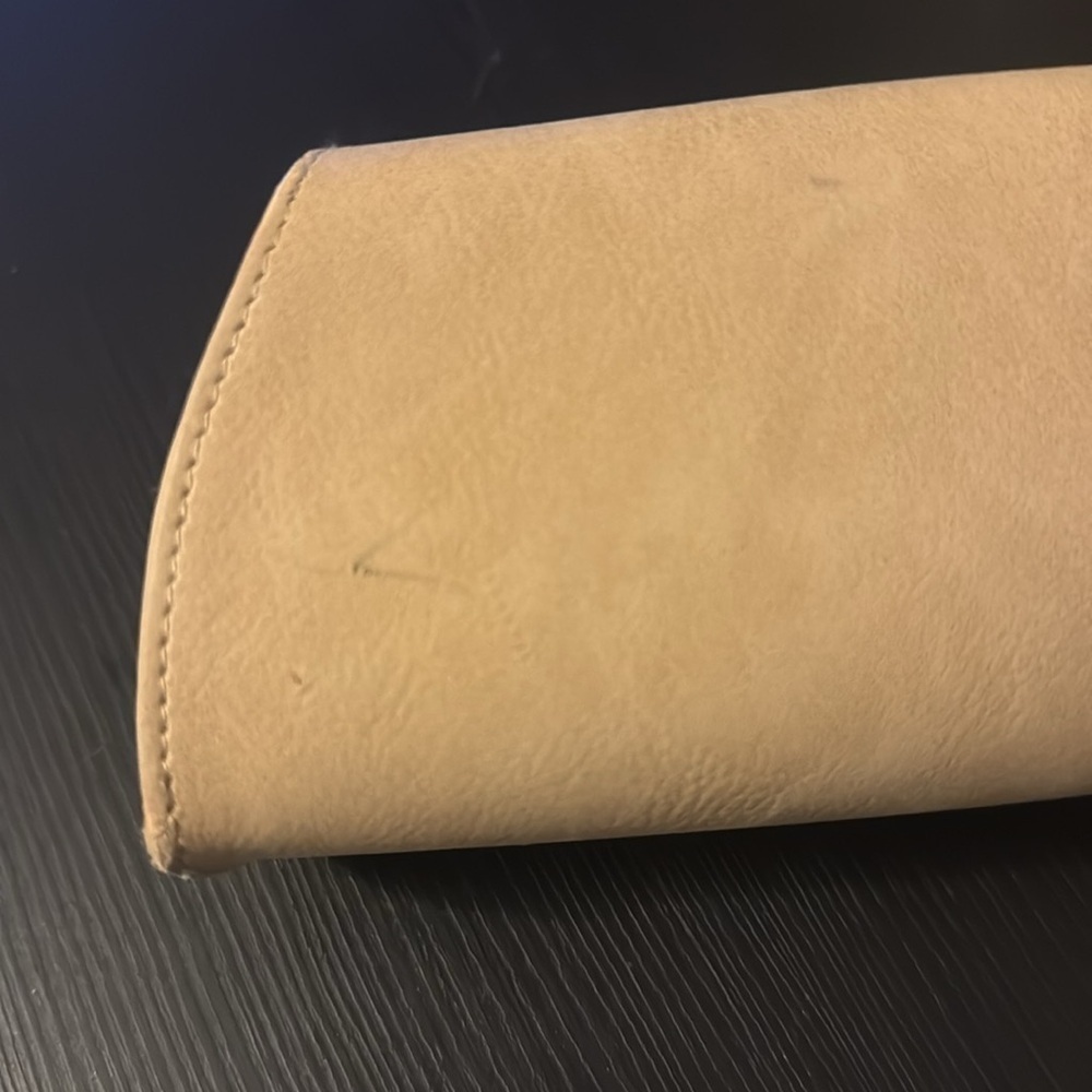 CHLOE Beige Semi Soft Sunglasses Case *Newest Style* EUC - Picture 7 of 7